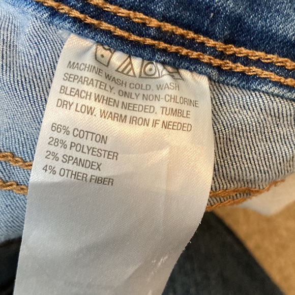 IMAN jeggings/skinny jeans. No size tag. They fit like a 10.NO front pockets. - Picture 8 of 11